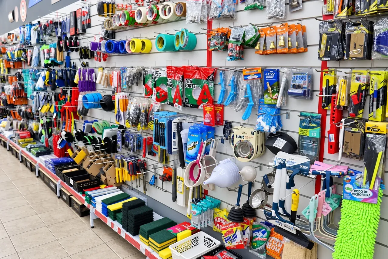 Produtos de para sua casa e seu carro nas prateleiras da Speciale Clean